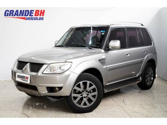 MITSUBISHI PAJERO TR4 2.0 4X2 16V 140CV FLEX 4P AUTOMÁTICO MITSUBISHI PAJERO TR4 2.0 4X2 16V 140CV FLEX 4P AUTOMÁTICO